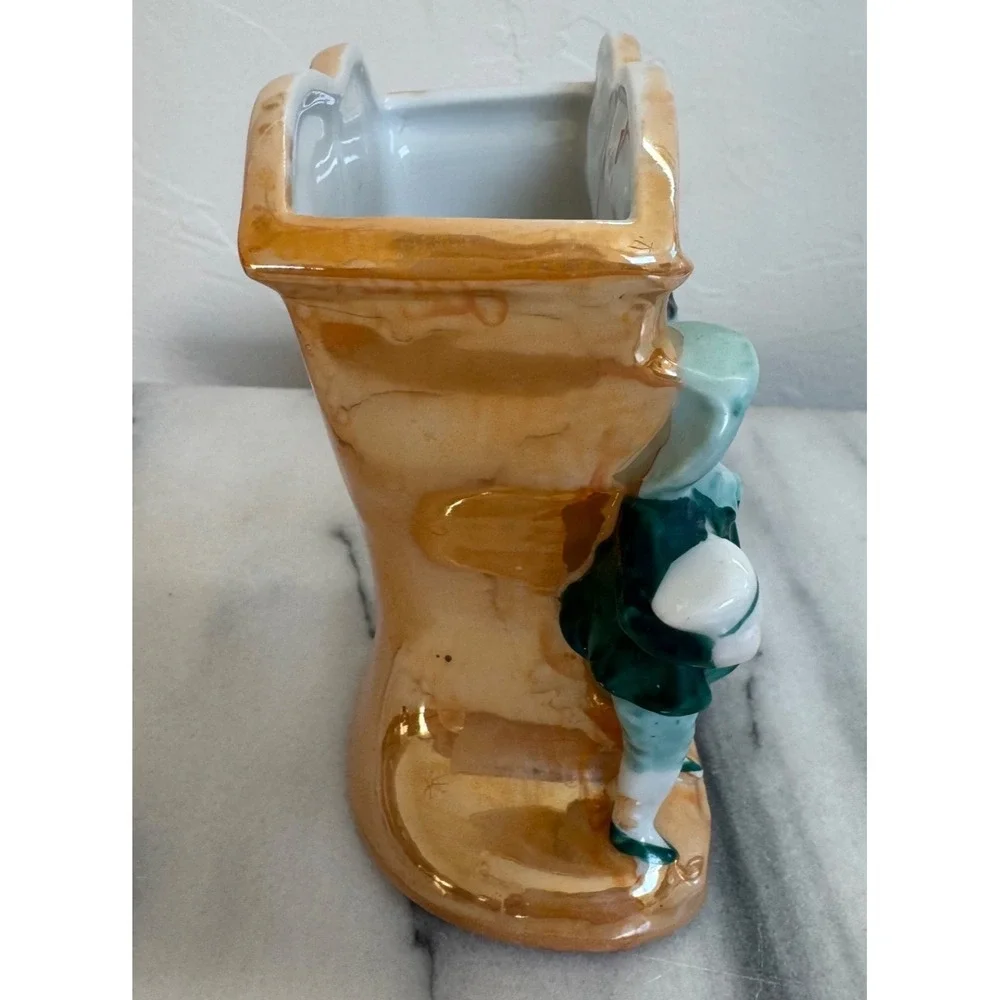 Vintage Iridescent‎ Lusterware Porcelain Vase Victorian Colonial Couple Japan